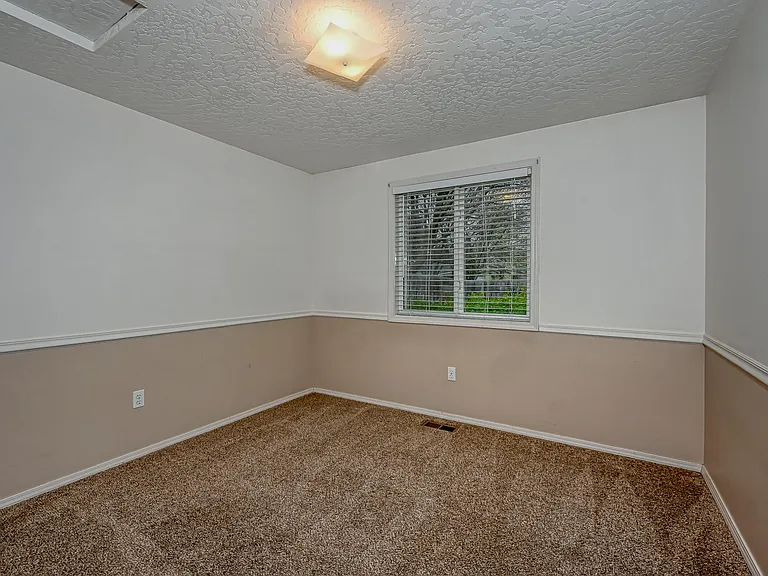 7264 N Parkcrest Ave — Photo 22