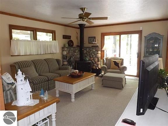 2nd image of Bayberry Ln