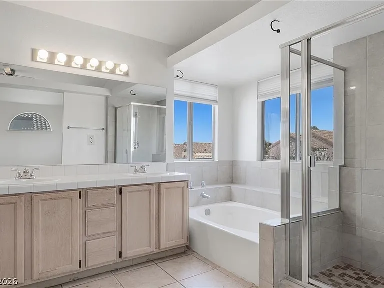 2408 Sage Pointe Cir — Photo 15