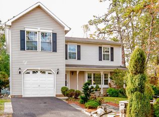 227 Timberline Rd, Toms River, NJ 08753