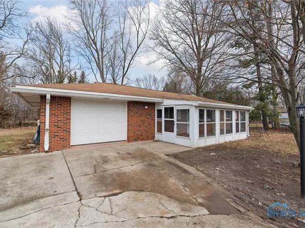 922 Park St, Napoleon, OH 43545