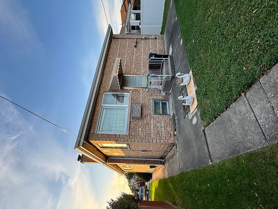2nd image of 5353 S Springfield Ave