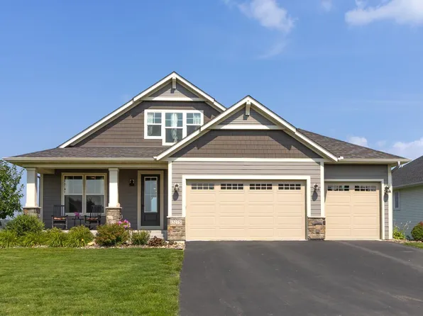 3275 Linden Ave N, Lake Elmo, MN 55042