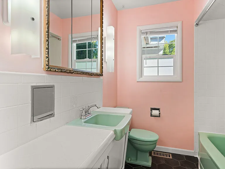 560 N Keene Way Dr — Photo 17