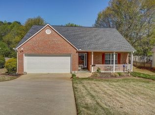 719 Jacoby Dr, Loganville, GA 30052