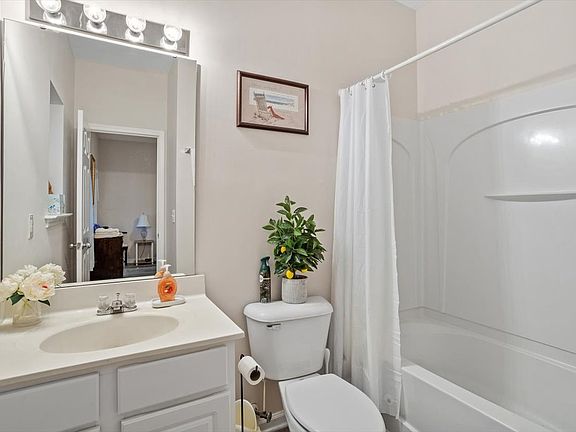 2nd image of 104 Linden Park Ln