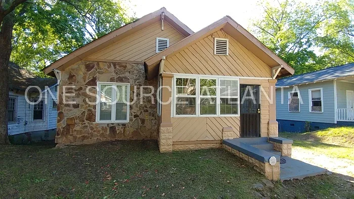1259 Epworth St SW photo 1