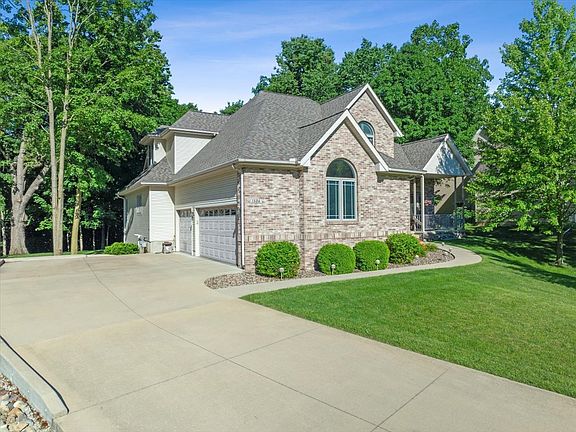 2nd image of 1506 Sweetbriar Dr