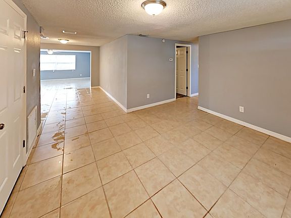 4th image of 1113 Idlebriar Way