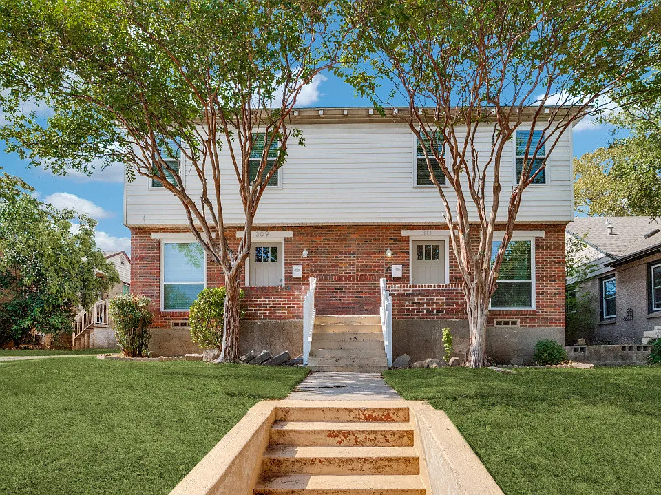 311 N Montreal Ave