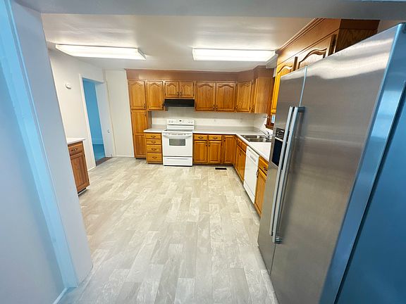 5th image of 124 Garysburg Cir
