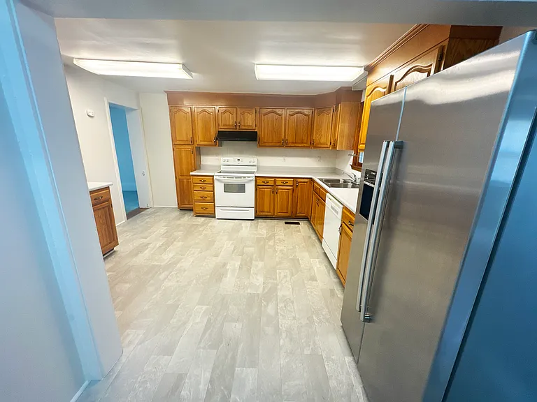 124 Garysburg Cir — Photo 5