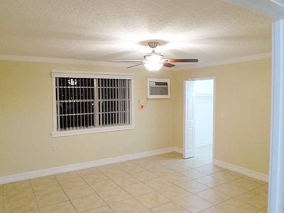 3rd image of 6960 Miami Gardens Dr APT 2-530A