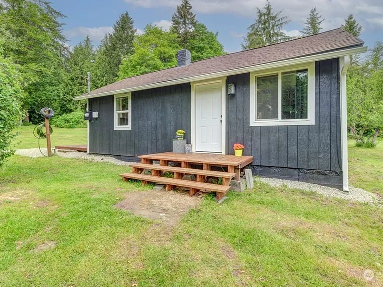 2748 El Camano St — Photo 17