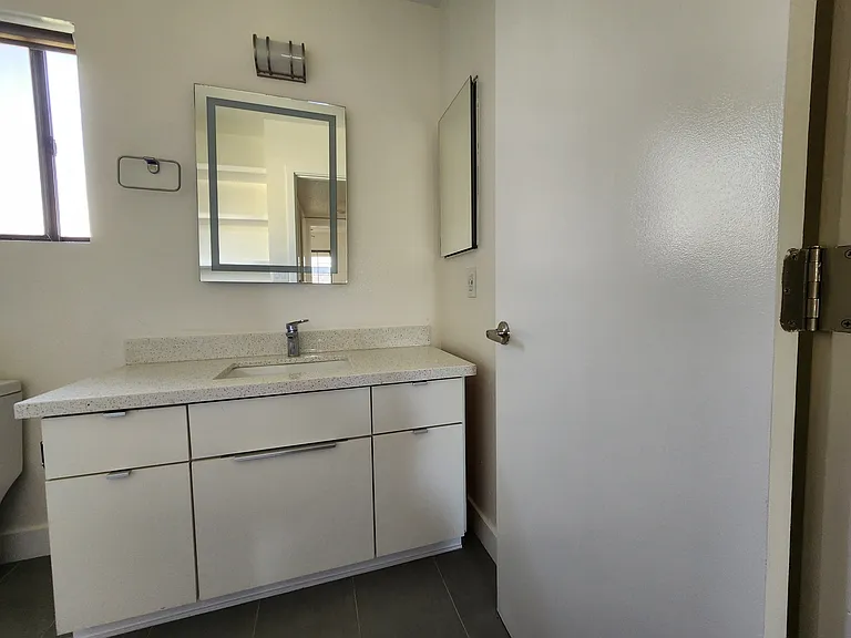 157 W Ash Ave #E — Photo 20