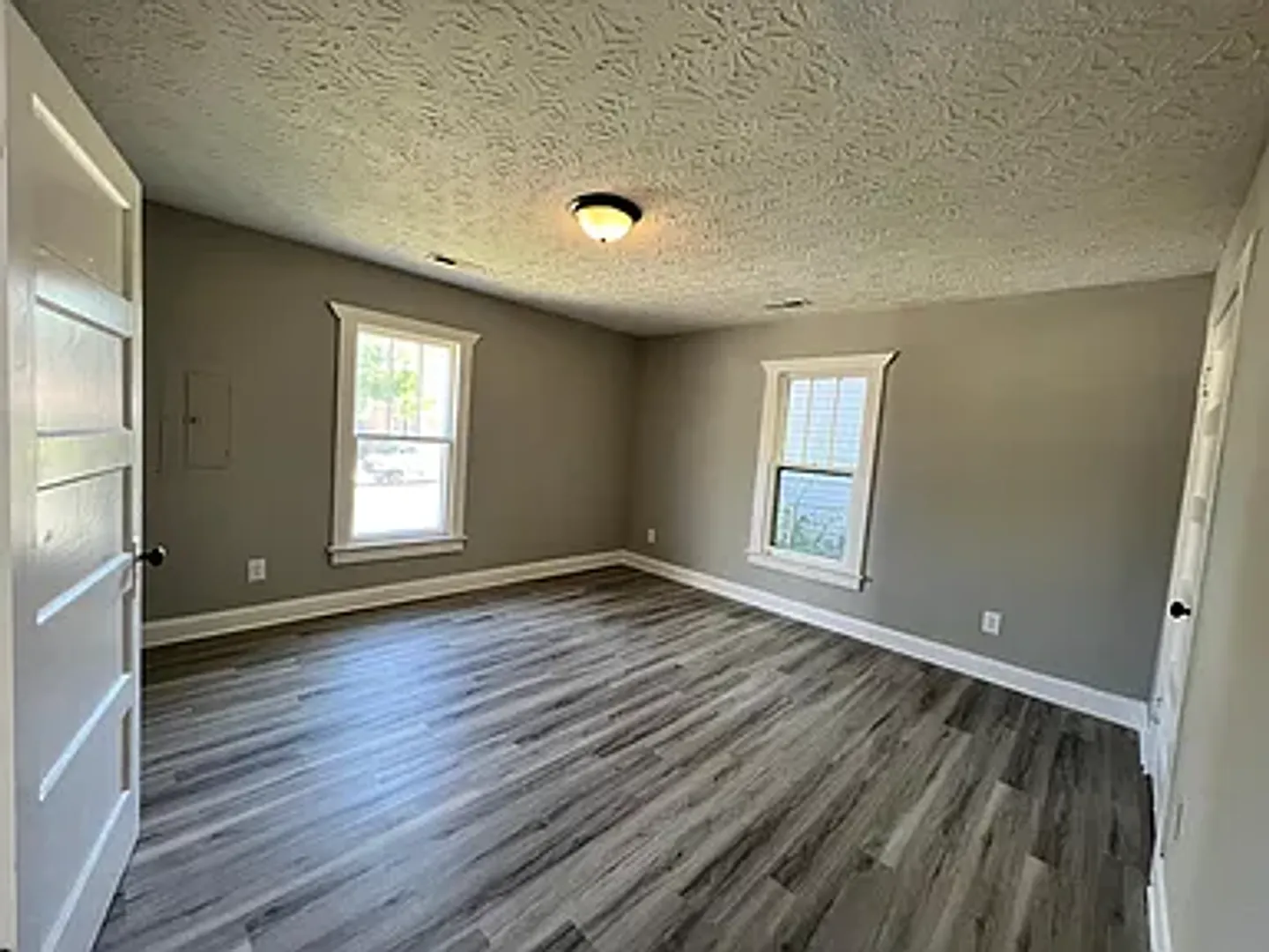 3 Bed/ 2 Bath Single Family Home in Lexington! — Photo 3