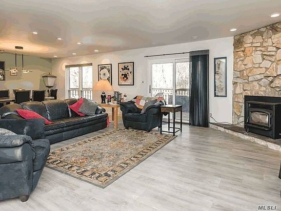 5th image of 41 Windsor Gate Dr