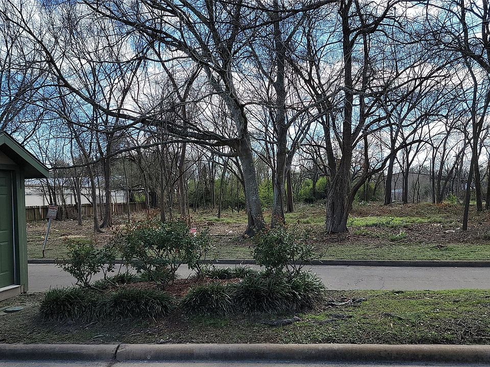 1st image of 7051 Majestic Oaks Dr