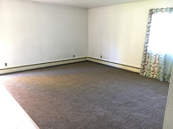 2nd image of 1463 Davison St APT 4