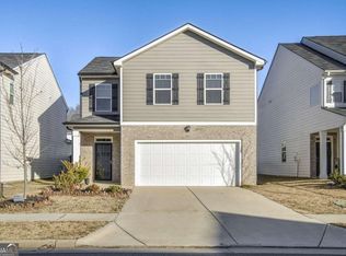 35 Cherry Tree Bnd, Newnan, GA 30265