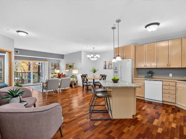 9165 Comstock Ln N Unit 209, Maple Grove, MN 55311