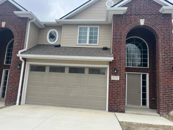 5232 Stag Pass #5232, Utica, MI 48316