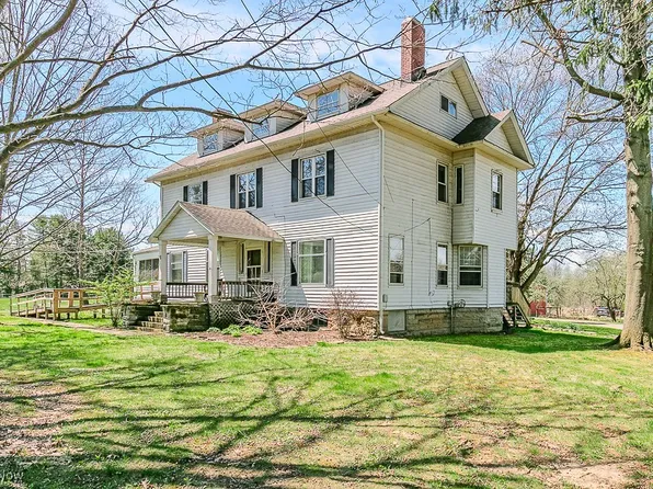 14068 Caves Rd, Novelty, OH 44072