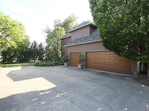 2nd image of 4299 Tomahawk Ln