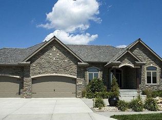 9723 Hazeltine Ave, Omaha, NE 68136