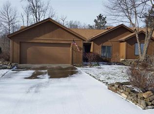 9736 Woodland Rdg E, Fort Wayne, IN 46804