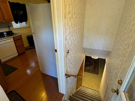 4th image of 28654 Minton Ct