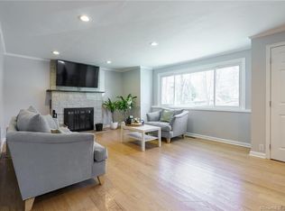 59 Maple Ln, Shelton, CT 06484