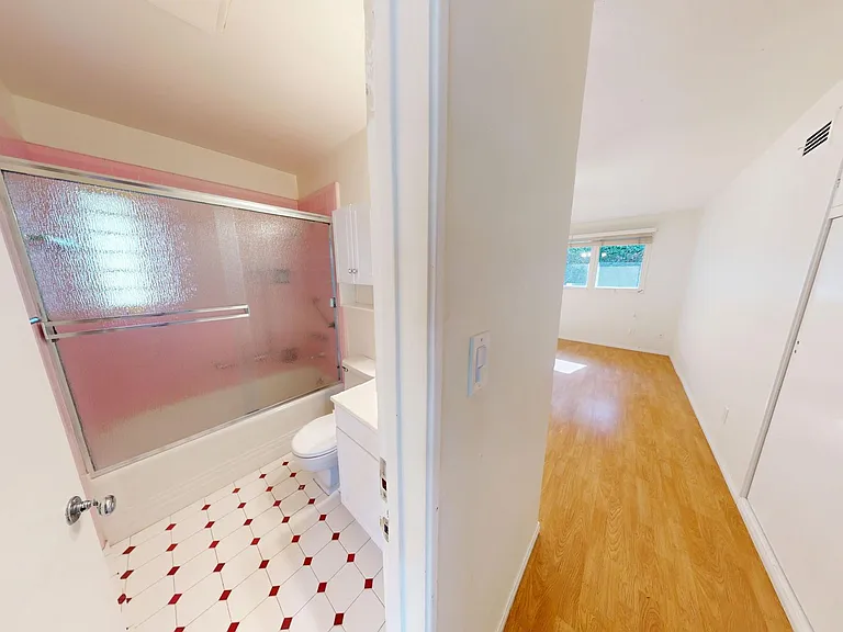1811 Visalia Row — Photo 4