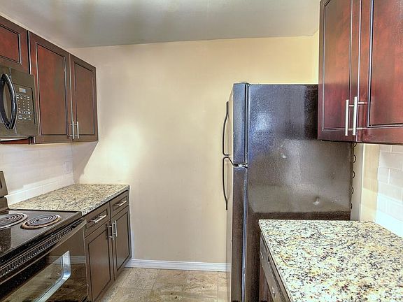 2nd image of 5502 Pershing Ave