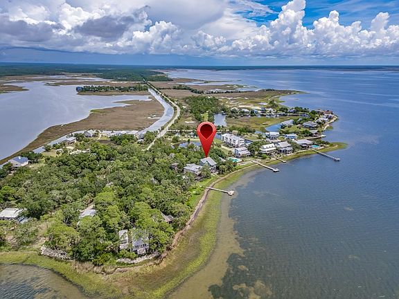 5th image of 18 Leeward Dr