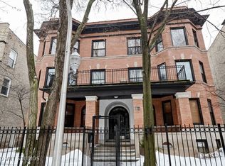 923 W Gordon Ter APT 1, Chicago, IL 60613