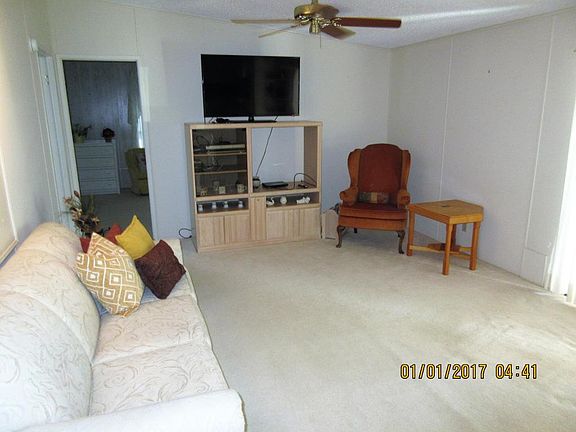 4th image of 7853 SE Saratoga Dr