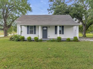 214 Maple St, Adams, TN 37010