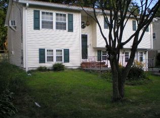 8 Southwind Dr, Norwalk, CT 06854