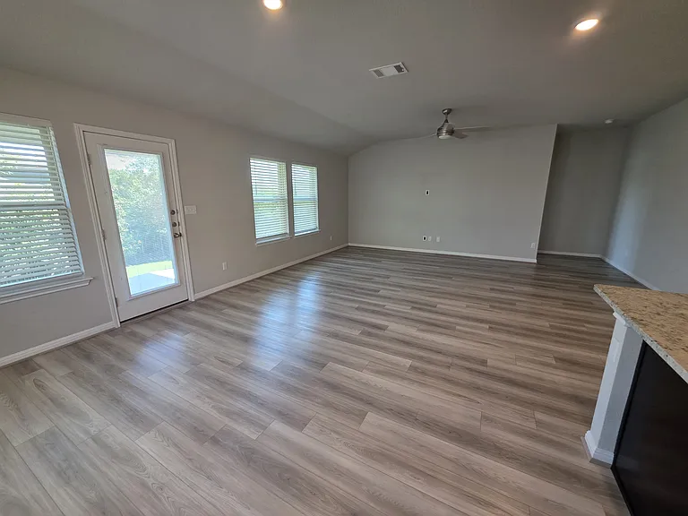 1609 Gerald Ln — Photo 15