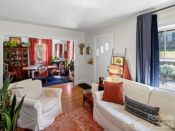 5th image of 79 Craig Cir