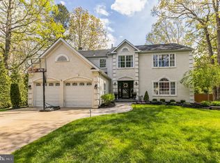 28 Cross Hill Rd, Sicklerville, NJ 08081