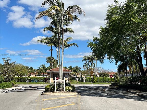 2nd image of 10064 Twin Lakes Dr #38-B