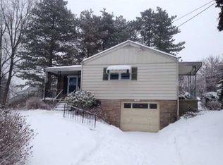 2902 24th Ave, Beaver Falls, PA 15010