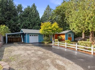 1120 Silverleaf Ct E, Pt Orchard, WA 98366