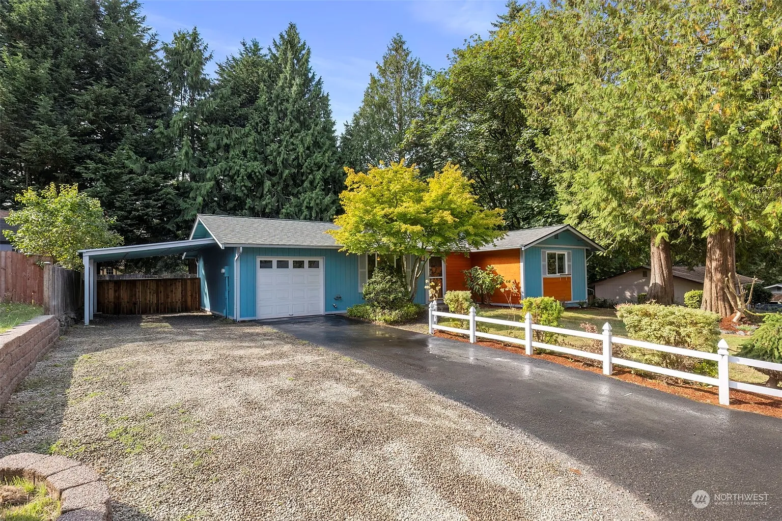1120 Silverleaf Court E photo 1