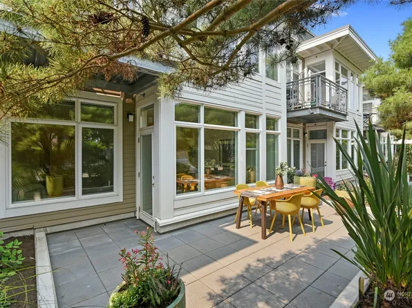 145 Ferncliff Avenue NE #D241, Bainbridge Island, WA 98110