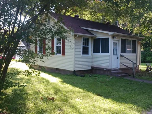 218 Watson St, Camden, TN 38320