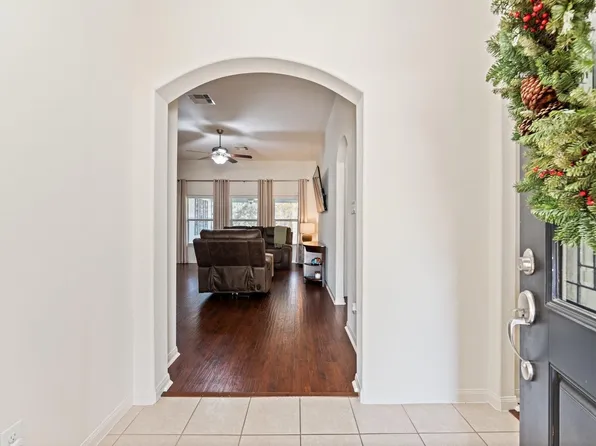 2016 Borthwick Ln, Conroe, TX 77301