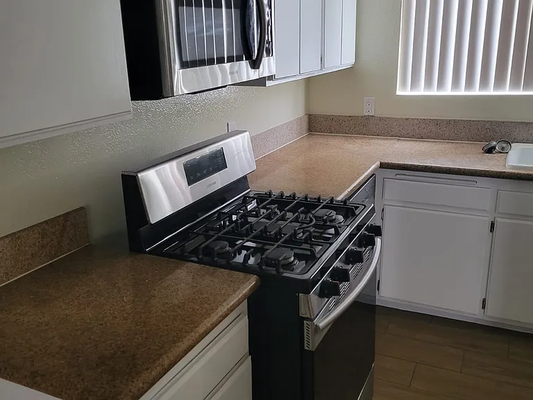 17217 Grevillea Ave #2 — Photo 8